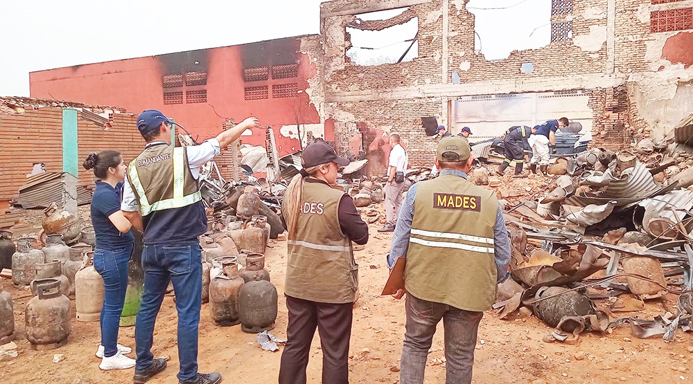 garrafa gas caacupé explosión bomberos
